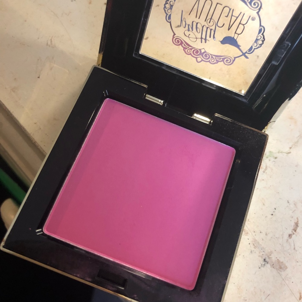 Pretty Vulgar blush- color 111- prim vixen